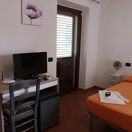 Podere Montese Farm stay *